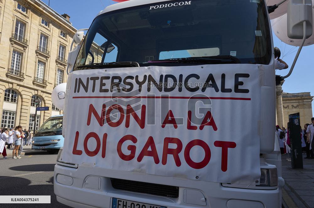 Rally Against the Garot Bill - Paris