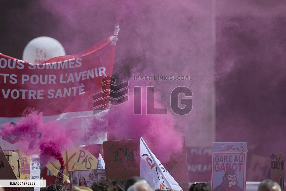 Rally Against the Garot Bill - Paris