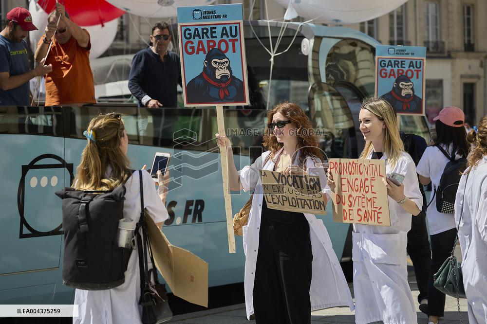 Rally Against the Garot Bill - Paris