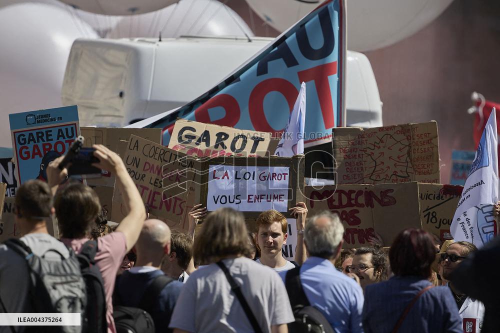 Rally Against the Garot Bill - Paris
