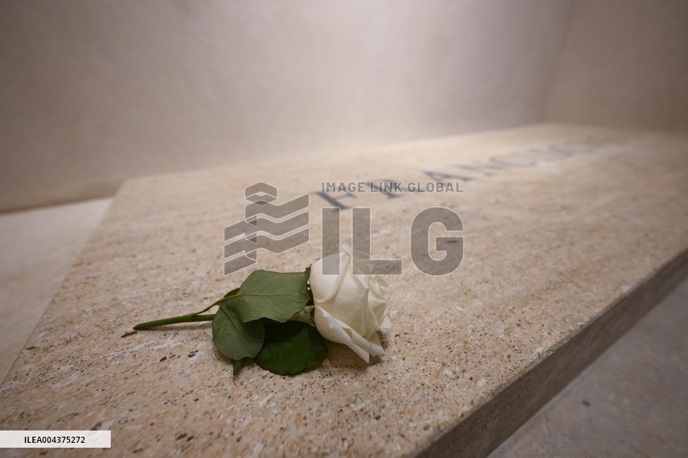 The Writing Franciscus On The Tomb Of Francis - Rome