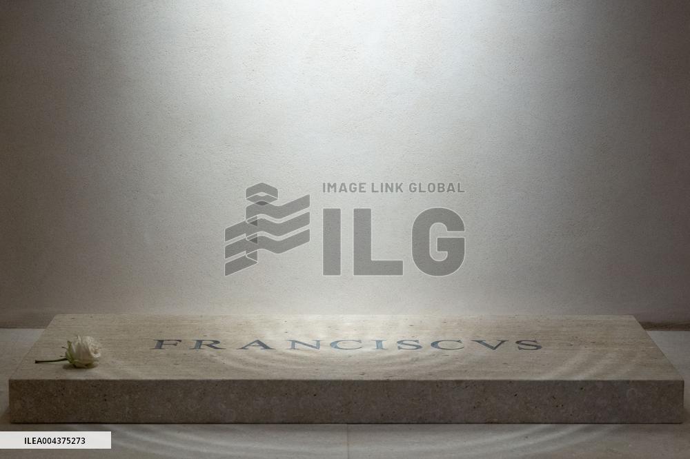 The Writing Franciscus On The Tomb Of Francis - Rome