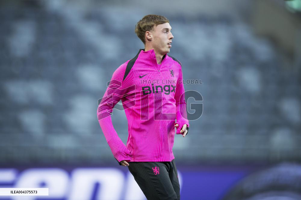 SOCCER CONFRENCE LEAGUE CHELSEA TRAINING