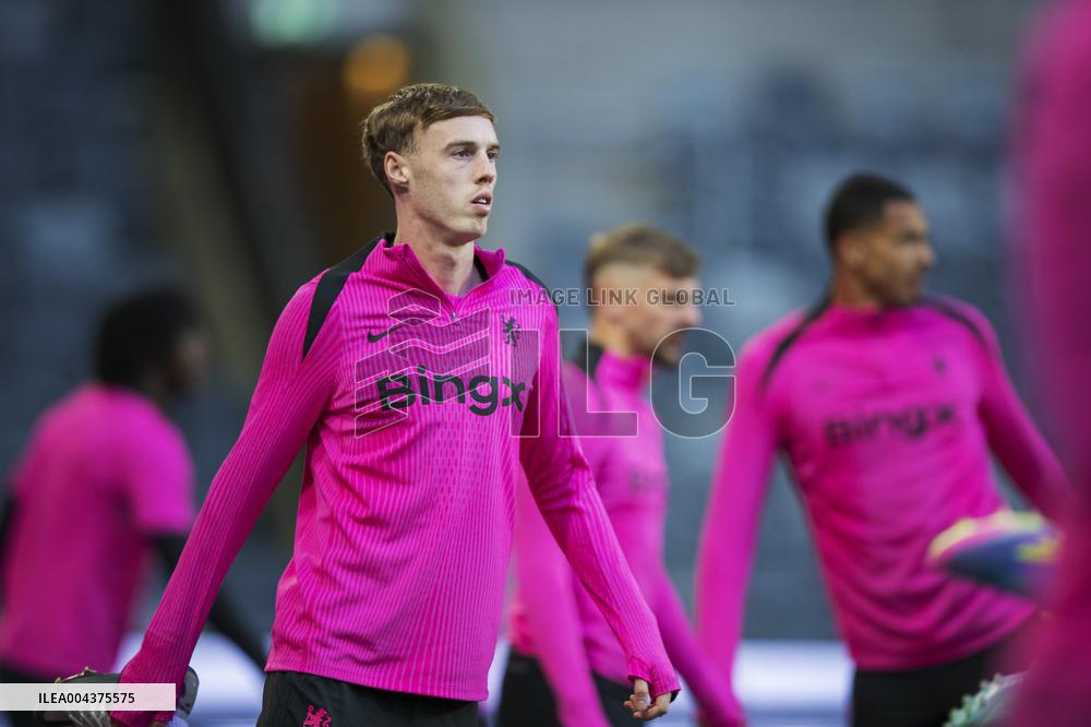 SOCCER CONFRENCE LEAGUE CHELSEA TRAINING