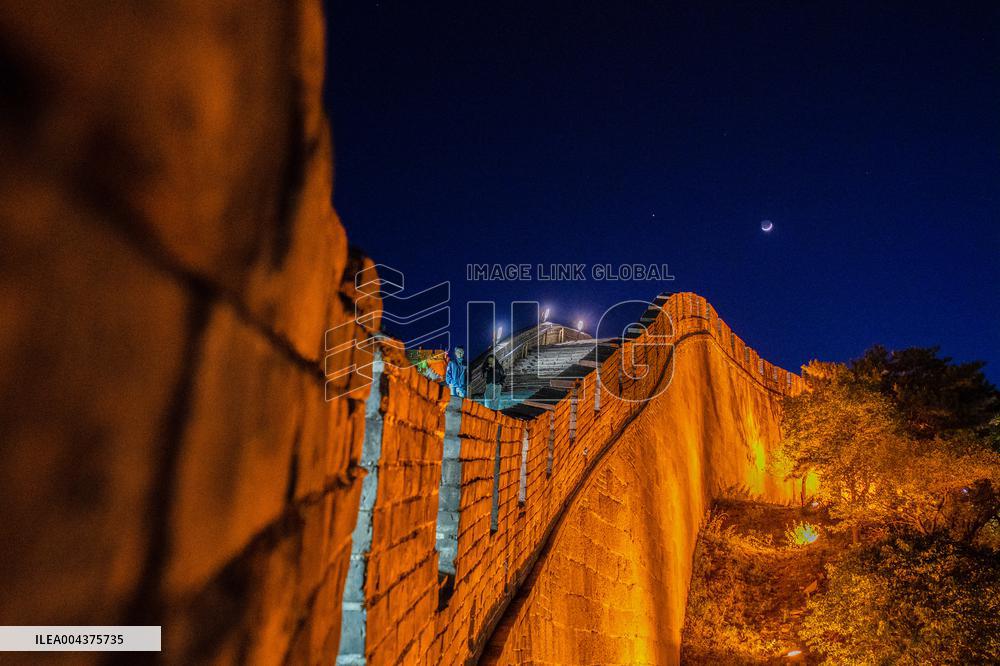 Badaling Great Wall Night Tour in Beijing