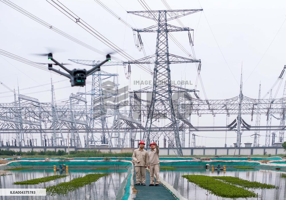 World First AC/DC Combined UHV Transmission Line at Taizhou Station in Taizhou