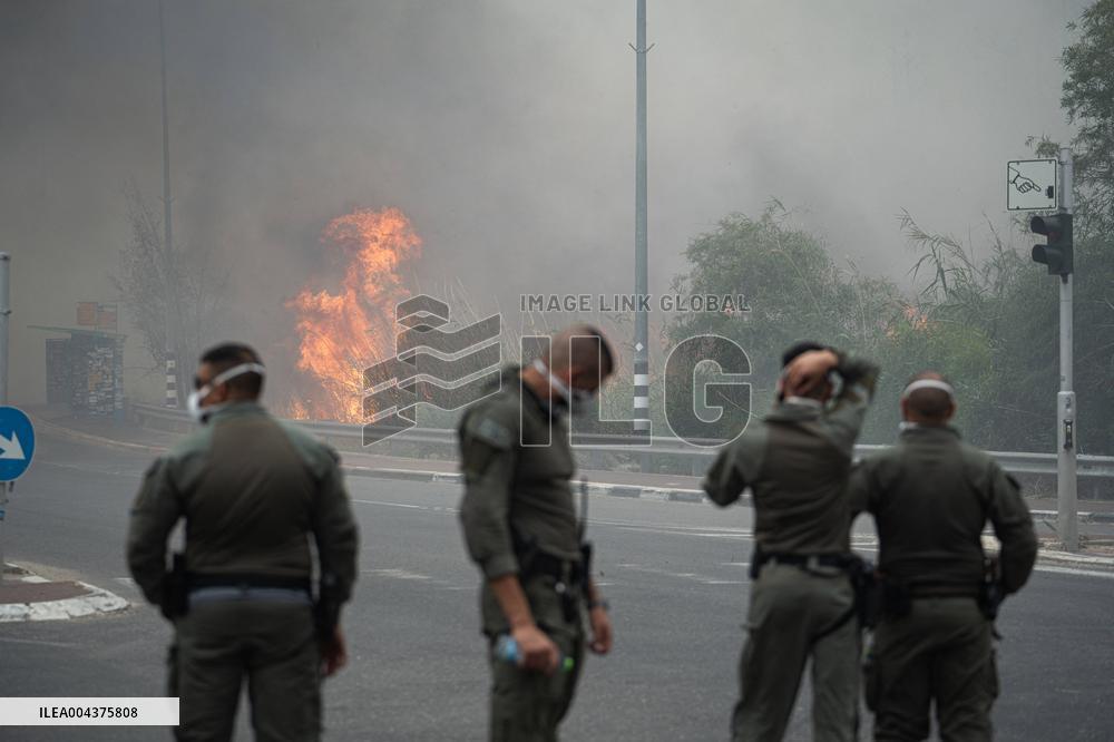 Wildfires Rage Outside Jerusalem - Israel