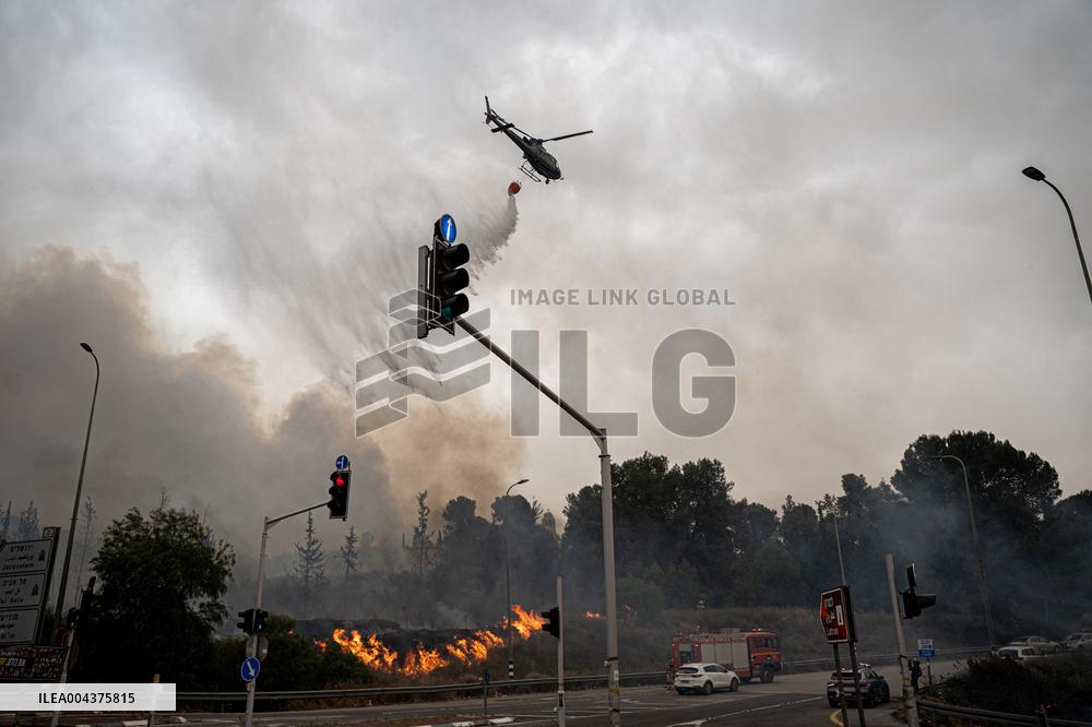Wildfires Rage Outside Jerusalem - Israel