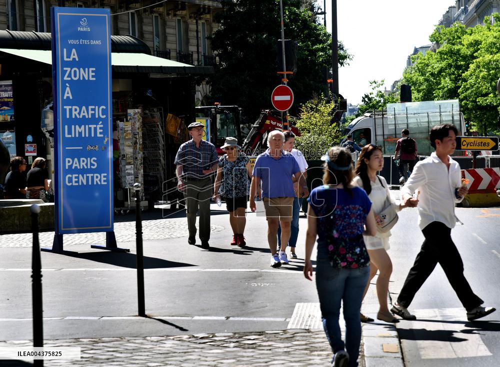 Illustration Limited Traffic Zone - Paris