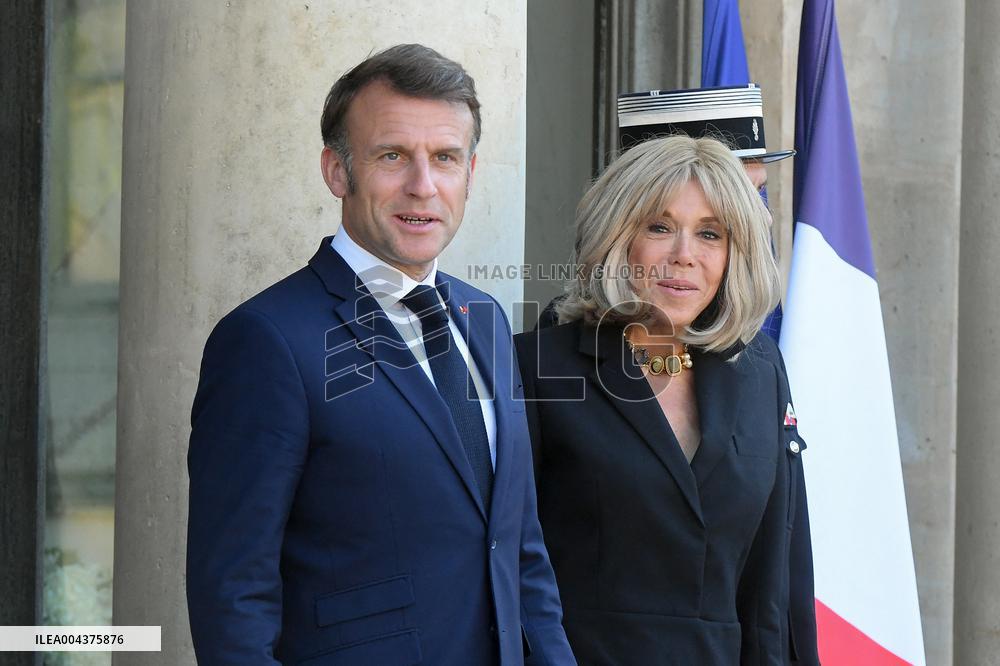 Macron Welcomes Scholz - Paris