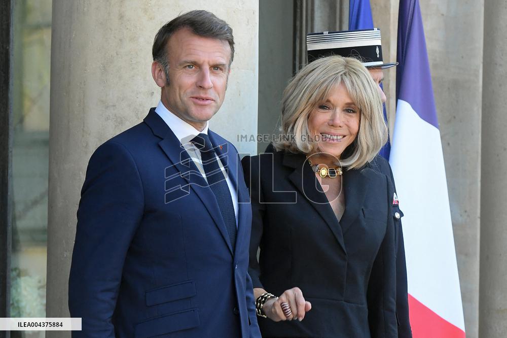 Macron Welcomes Scholz - Paris