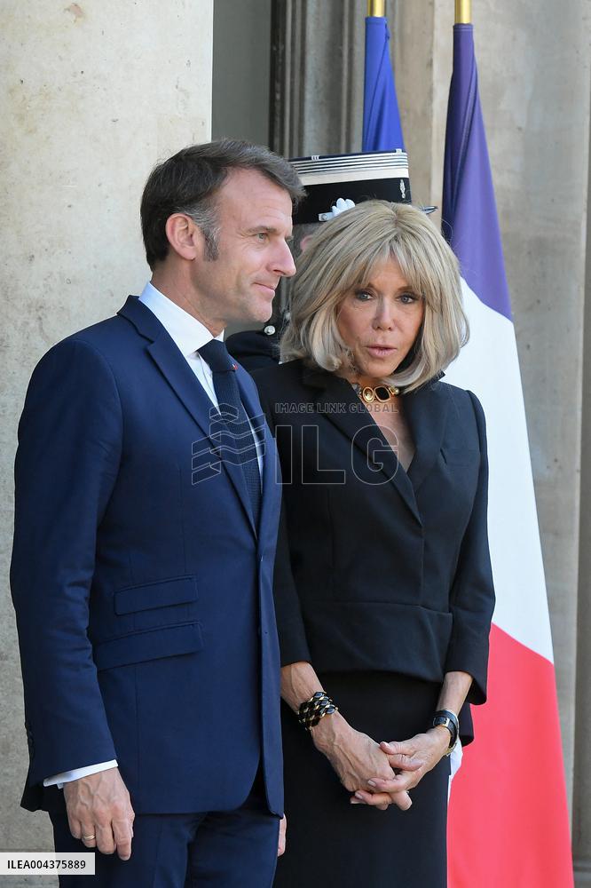 Macron Welcomes Scholz - Paris