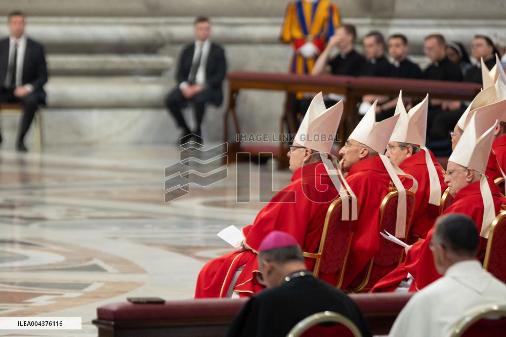 Mass On Fifth Days of Mourning for Late Pope Francis - Vatican