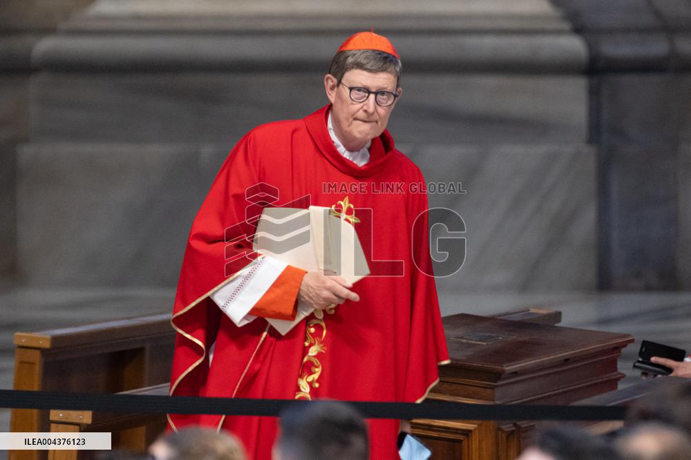 Mass On Fifth Days of Mourning for Late Pope Francis - Vatican