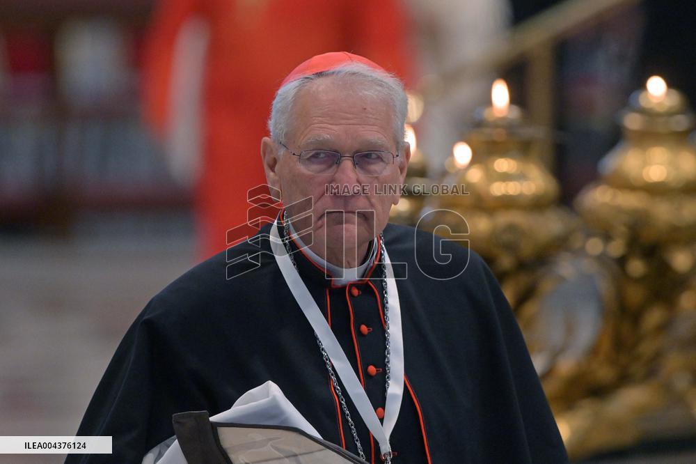 Mass On Fifth Days of Mourning for Late Pope Francis - Vatican