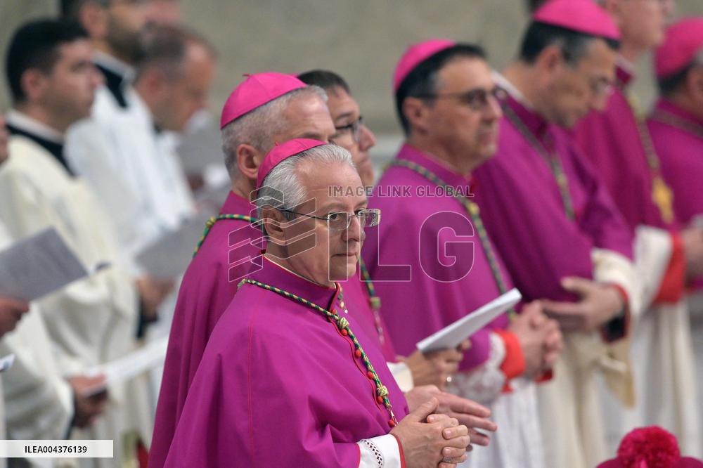 Mass On Fifth Days of Mourning for Late Pope Francis - Vatican