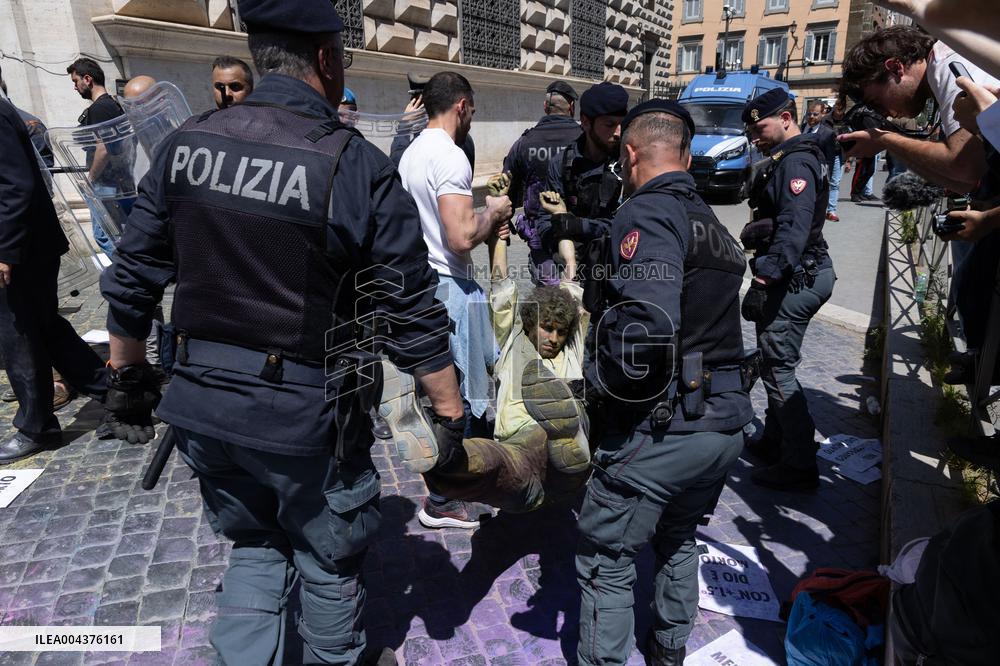 Extinction Rebellion Activists At Ministry of Justice - Rome