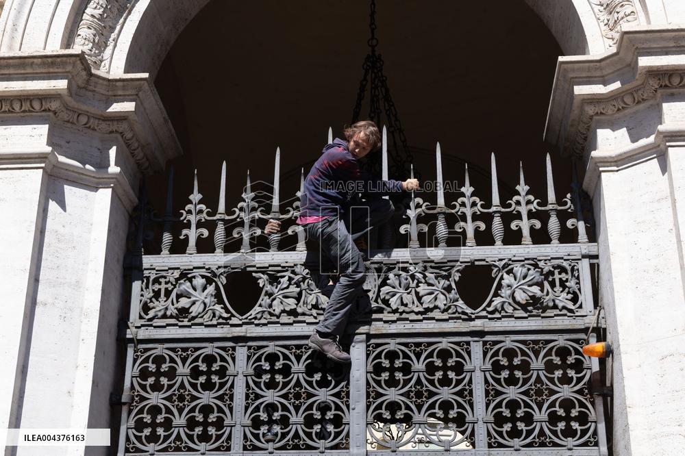 Extinction Rebellion Activists At Ministry of Justice - Rome