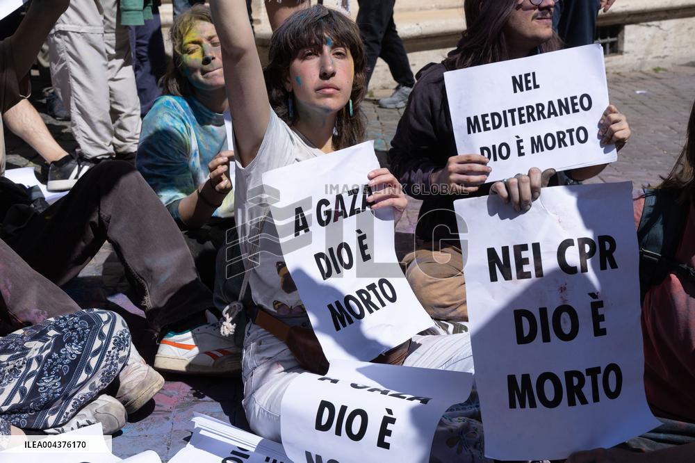 Extinction Rebellion Activists At Ministry of Justice - Rome