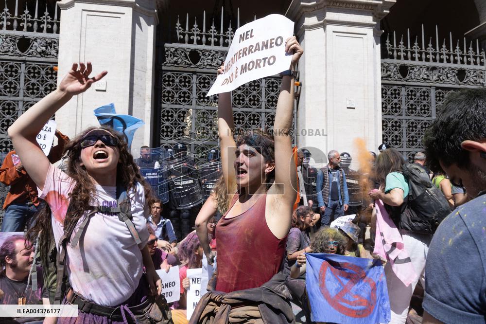 Extinction Rebellion Activists At Ministry of Justice - Rome