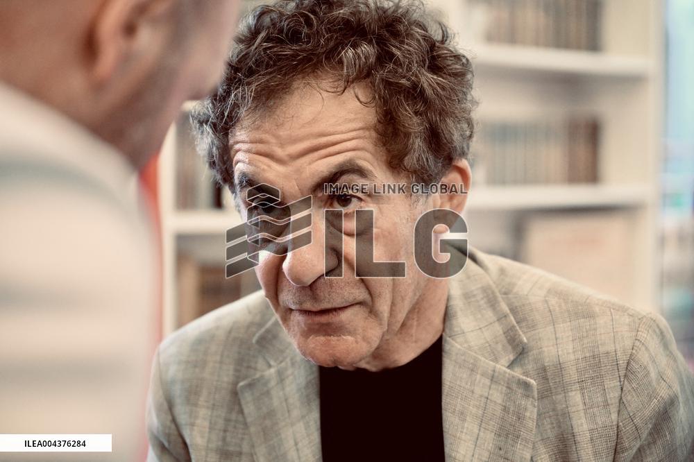 Etienne Klein Portrait - Strasbourg