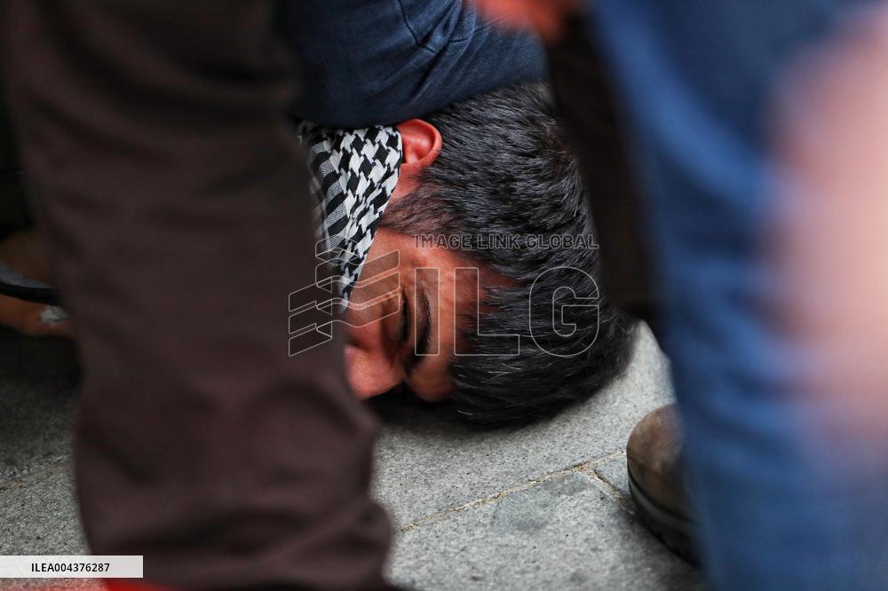 Police Arrest Demonstrators Of May Day March - Istanbul