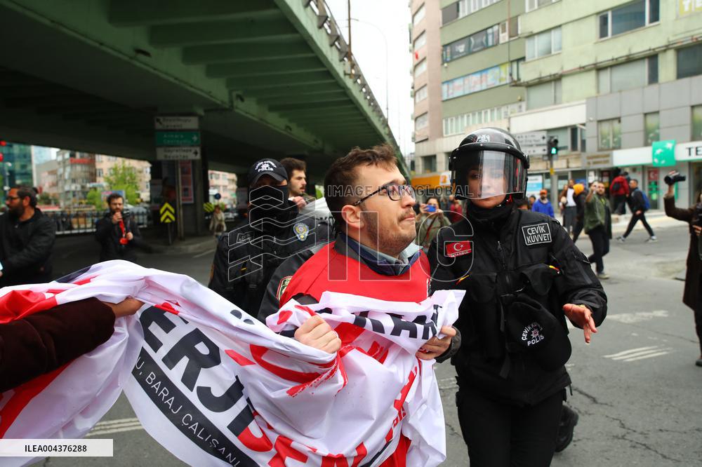 Police Arrest Demonstrators Of May Day March - Istanbul