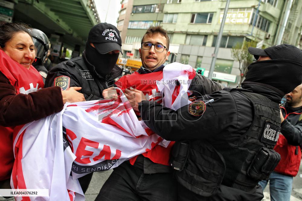 Police Arrest Demonstrators Of May Day March - Istanbul