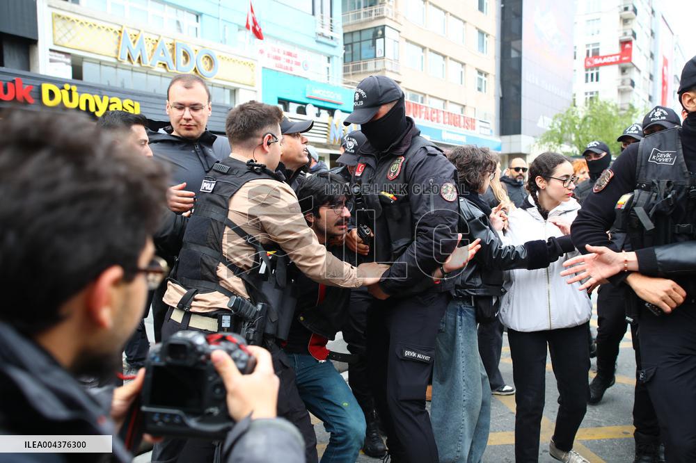 Police Arrest Demonstrators Of May Day March - Istanbul
