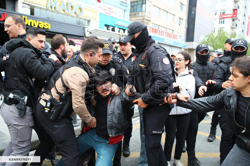 Police Arrest Demonstrators Of May Day March - Istanbul