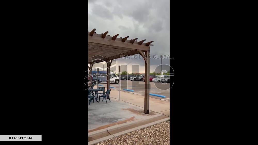US: Funnel Cloud Spotted Over Lubbock and Shallowater, Texas