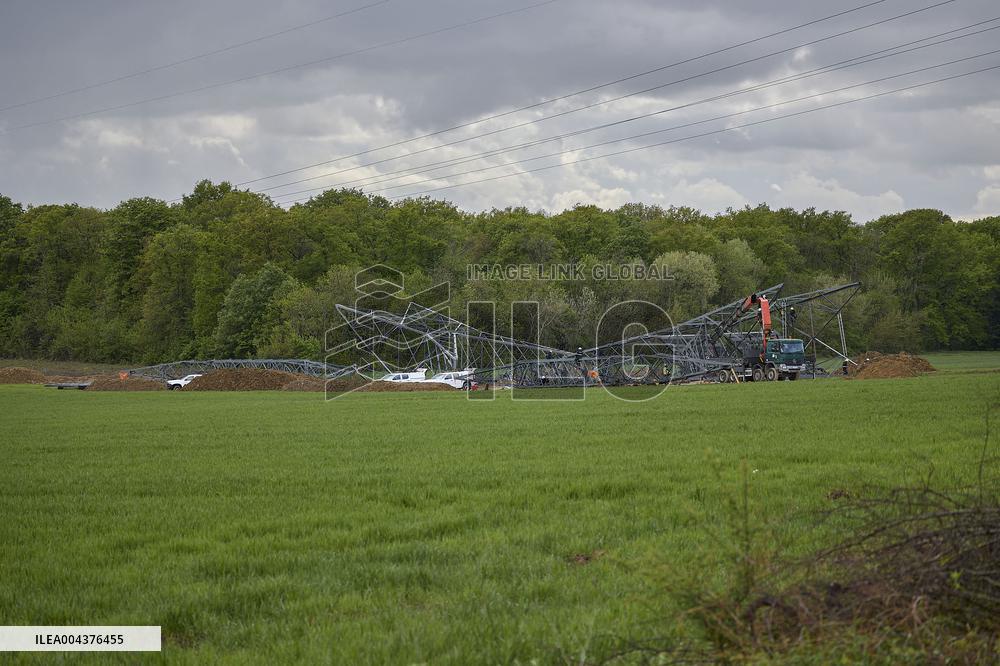 Installation of A High-Voltage Line - Essonne