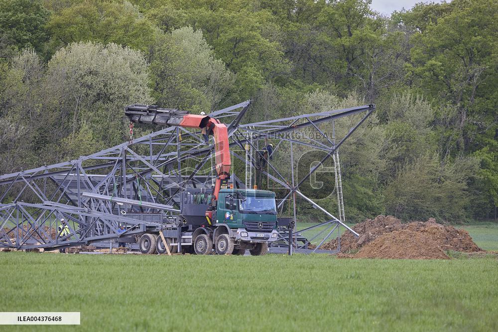 Installation of A High-Voltage Line - Essonne