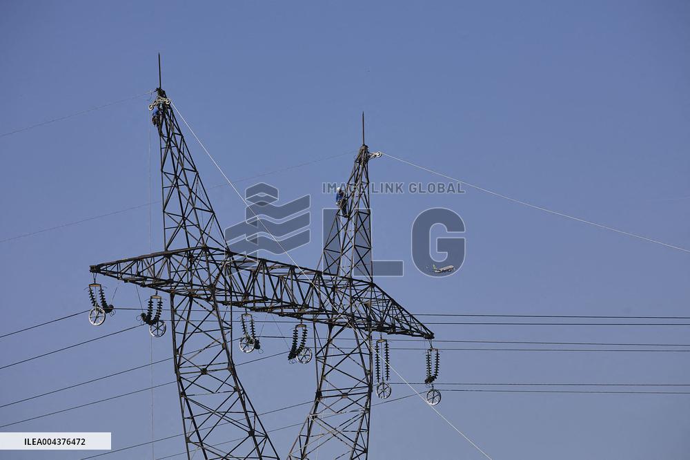 Installation of A High-Voltage Line - Essonne