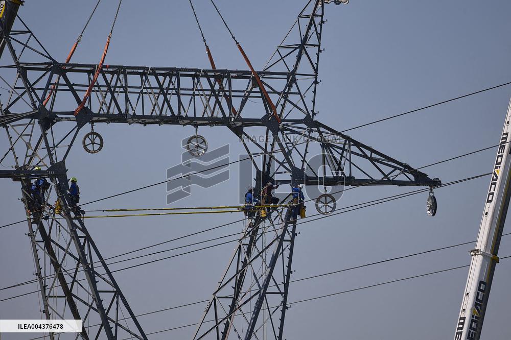 Installation of A High-Voltage Line - Essonne