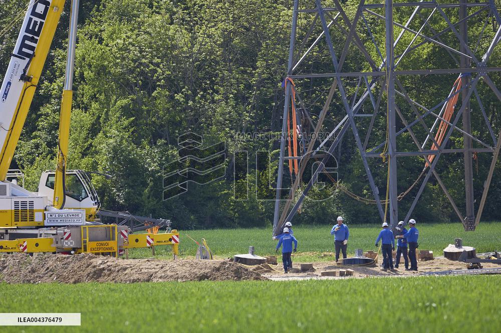 Installation of A High-Voltage Line - Essonne