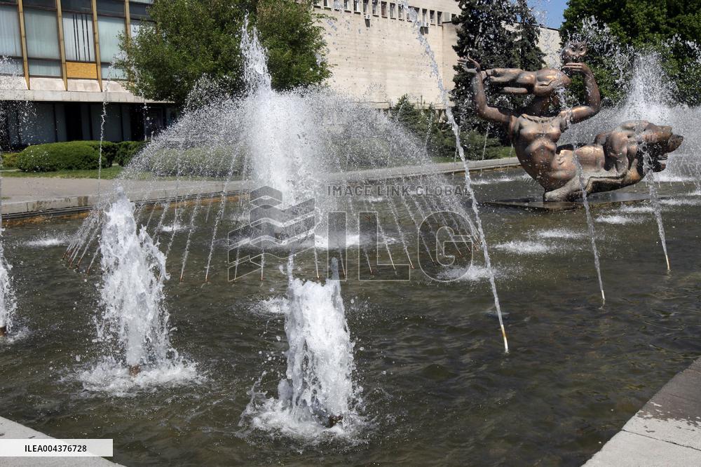 Fountains spring to life in Dnipro