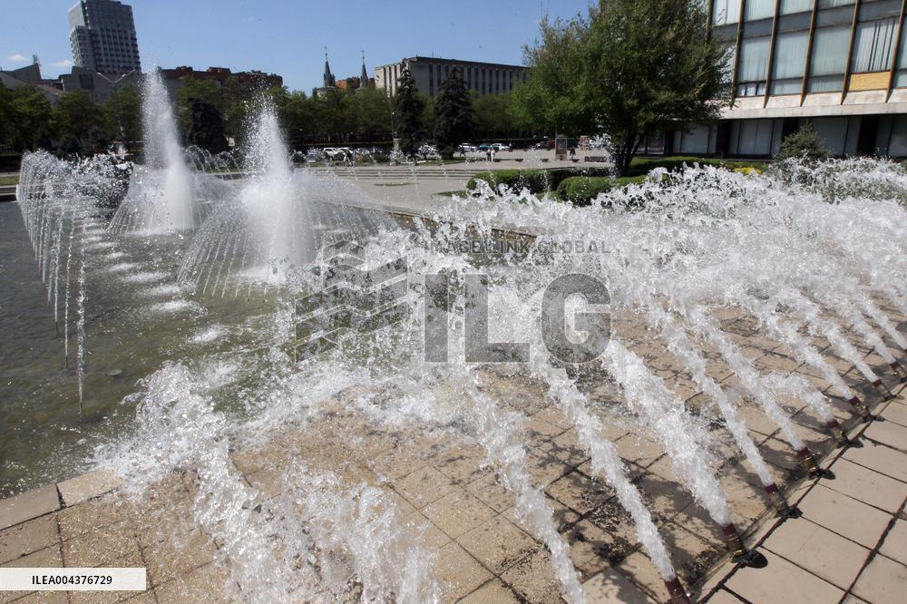 Fountains spring to life in Dnipro