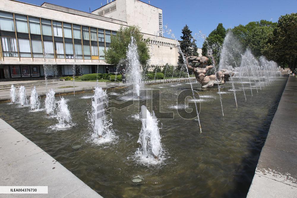 Fountains spring to life in Dnipro
