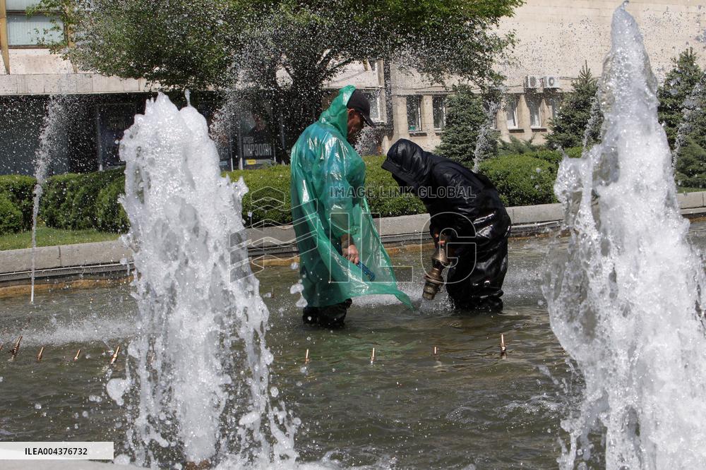 Fountains spring to life in Dnipro