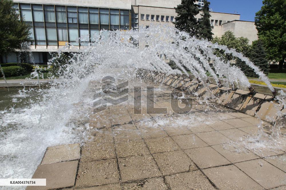 Fountains spring to life in Dnipro