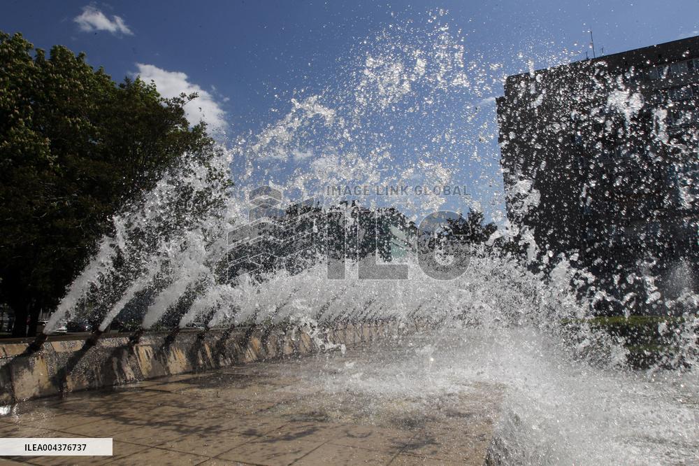 Fountains spring to life in Dnipro