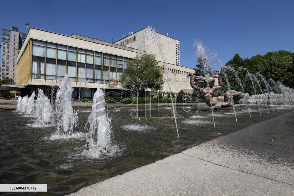 Fountains spring to life in Dnipro