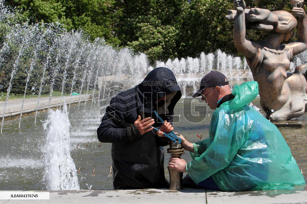 Fountains spring to life in Dnipro