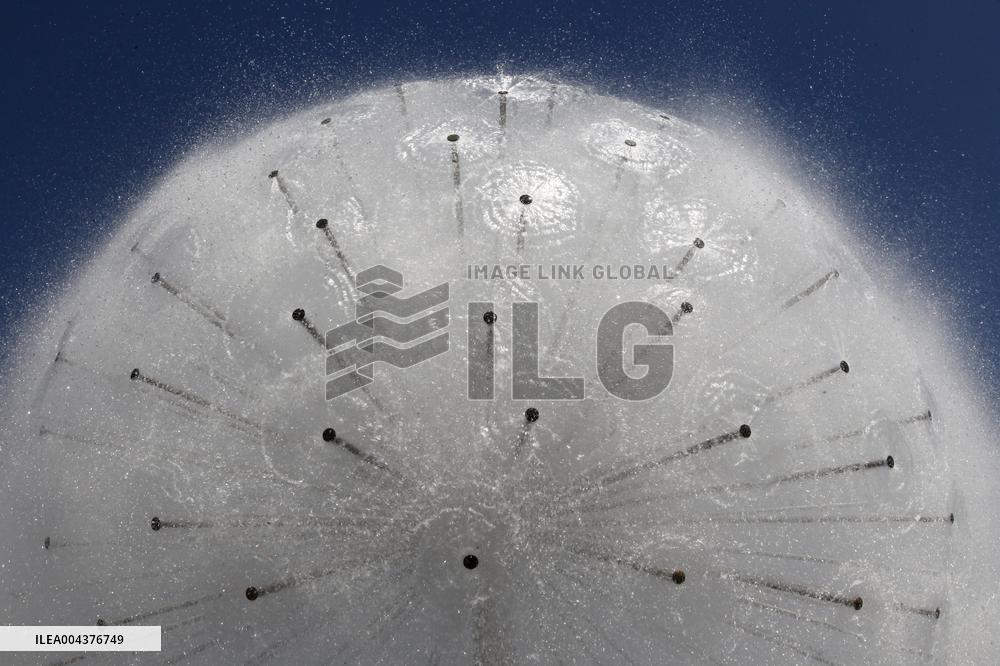 Fountains spring to life in Dnipro