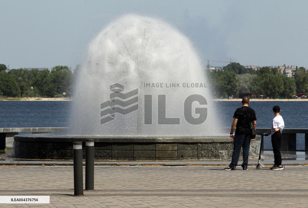 Fountains spring to life in Dnipro