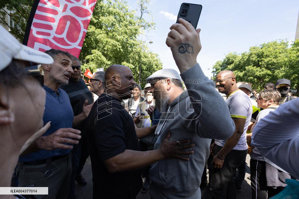 Socialist Party exfiltrated from Labour Day Rally - Paris RL