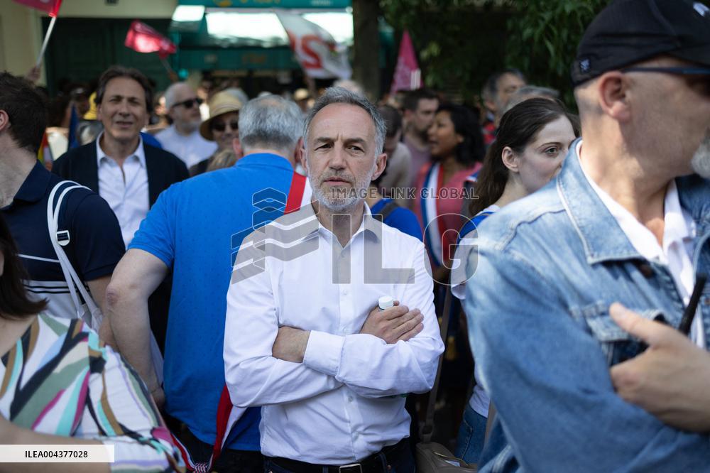 Socialist Party exfiltrated from Labour Day Rally - Paris RL