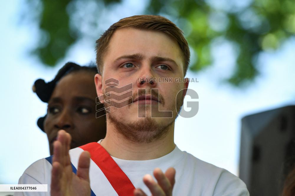 Jean-Luc Melenchon speaks on May Day in Paris FA