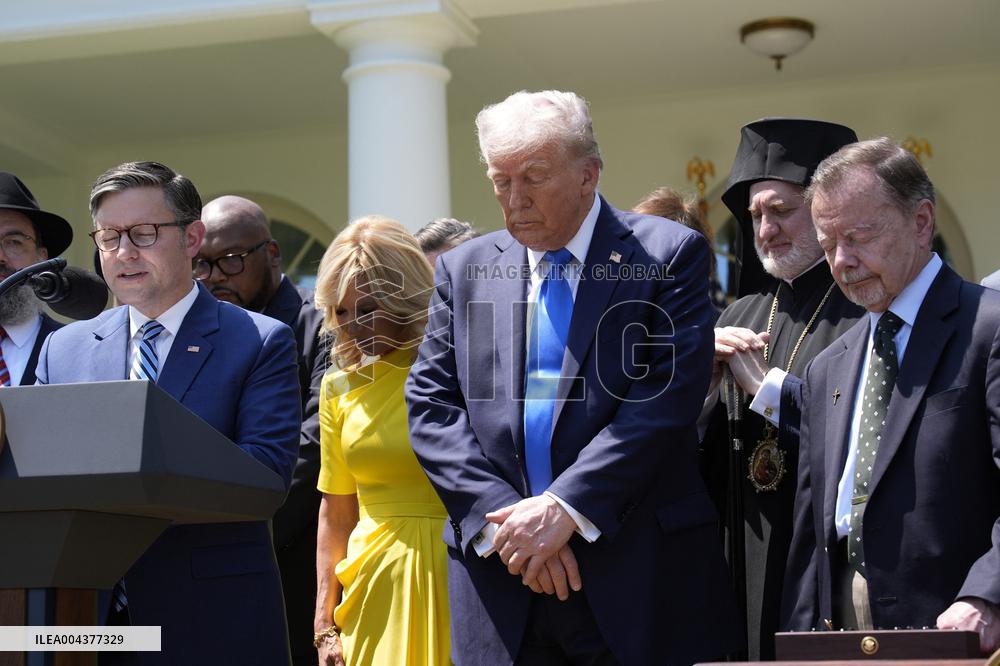 Donald Trump in a National Day of Prayer - Washington